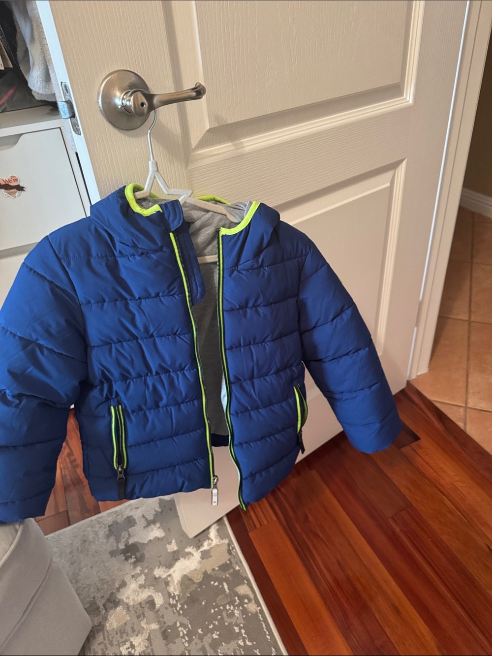 Kids jacket size 6